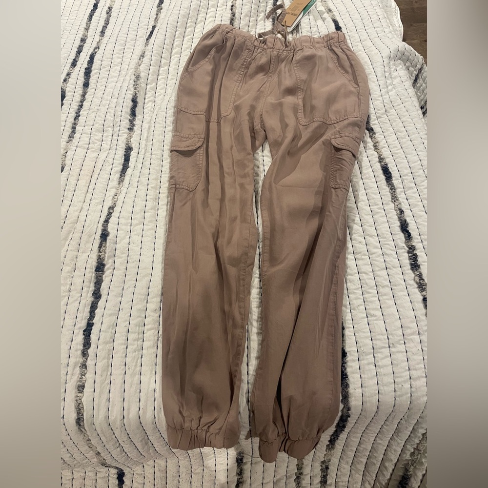 NWT XS Thread & Supply Tencel Cargo Pants
